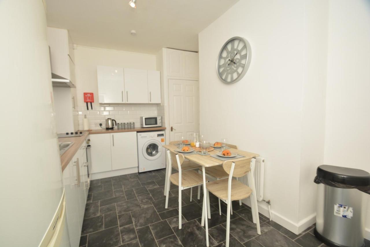 Spacious And Homely 2 Bedroom Flat - Suitelivin Gateshead Exterior photo